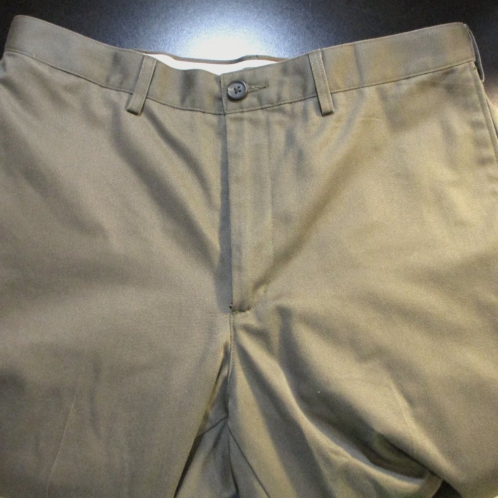 Lands End Chino's traditional fit size 32
